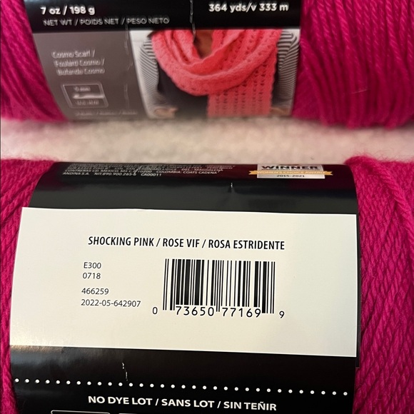 Red Heart Super Saver Yarn - Vibrant Pink - Picture 5 of 5
